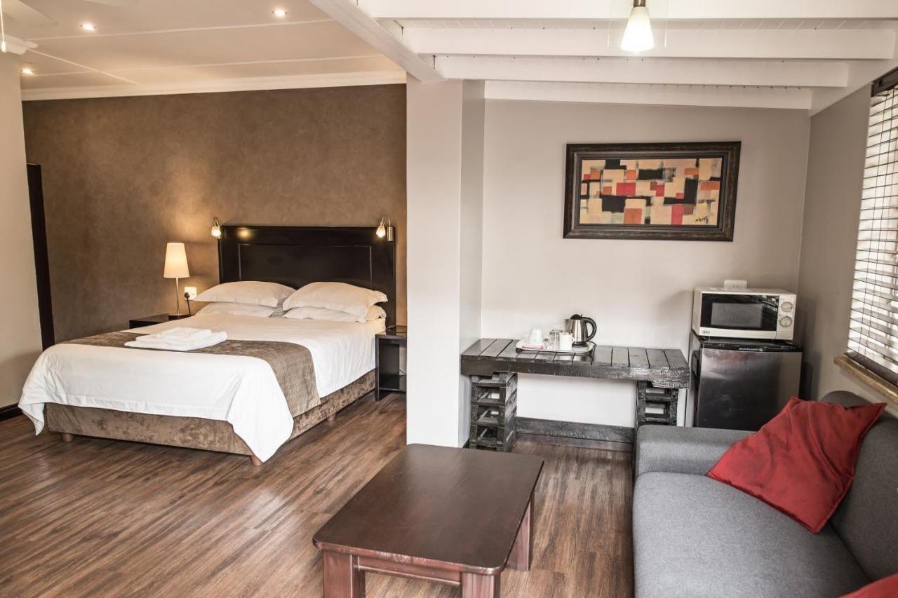 Ruth Avenue Guest House ايدنفيل المظهر الخارجي الصورة
