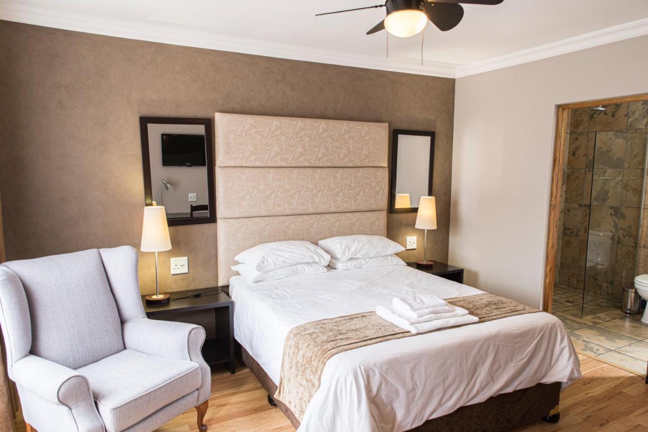 Ruth Avenue Guest House ايدنفيل المظهر الخارجي الصورة