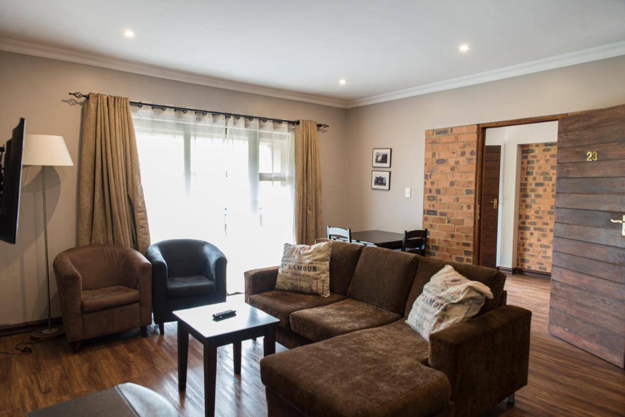 Ruth Avenue Guest House ايدنفيل المظهر الخارجي الصورة